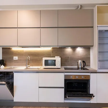 West - Modern And Comfortable Appartamento *
