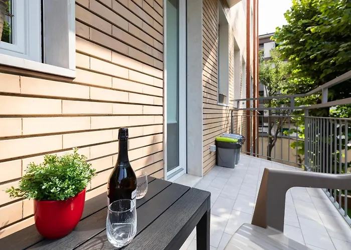 West - Modern And Comfortable Apartment Mailand