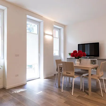West - Modern And Comfortable * Μιλάνο