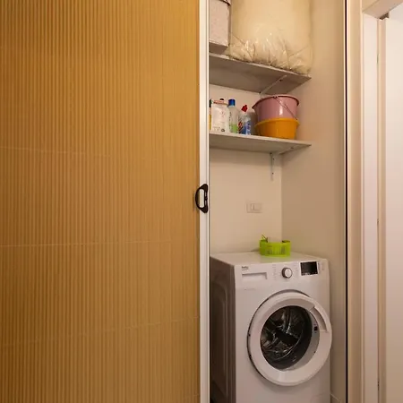 West - Modern And Comfortable Διαμέρισμα
